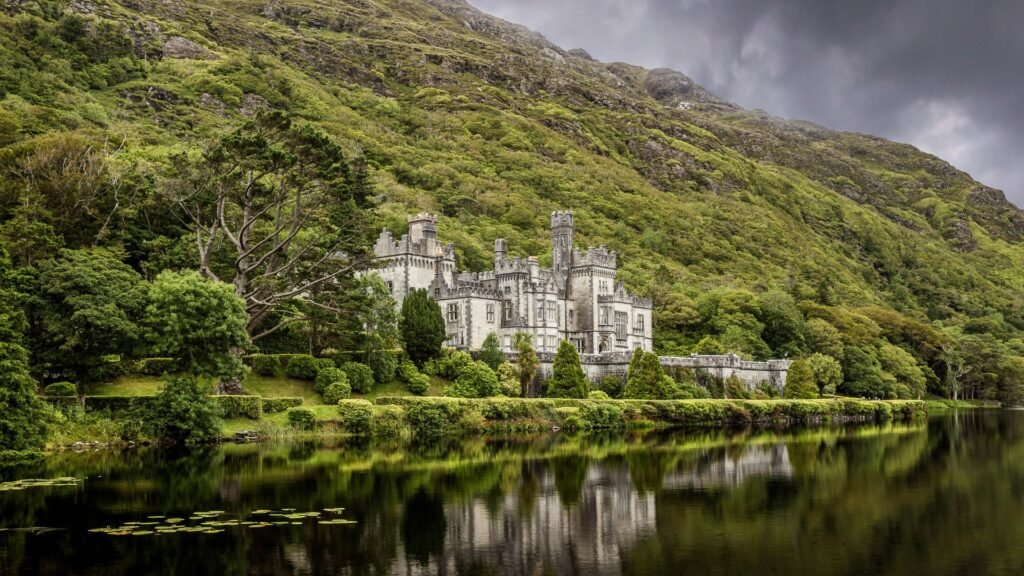 Visit Kylemore Abbey